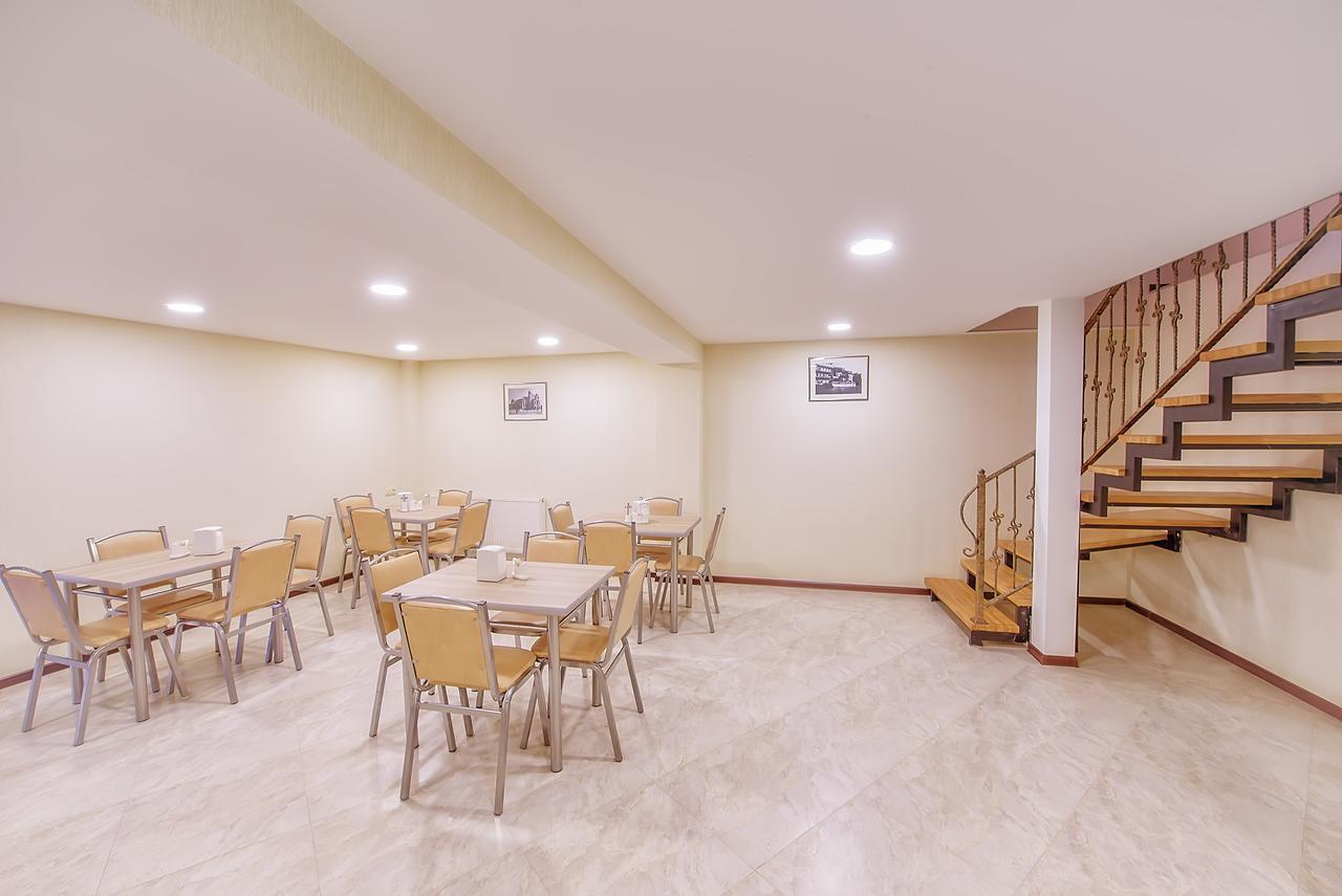Green Corner Hotel ティビリシ エクステリア 写真