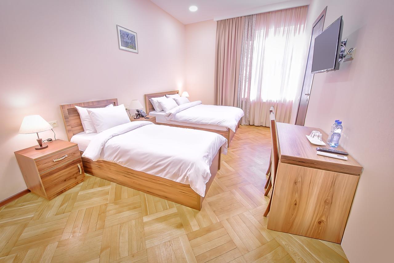 Green Corner Hotel ティビリシ エクステリア 写真